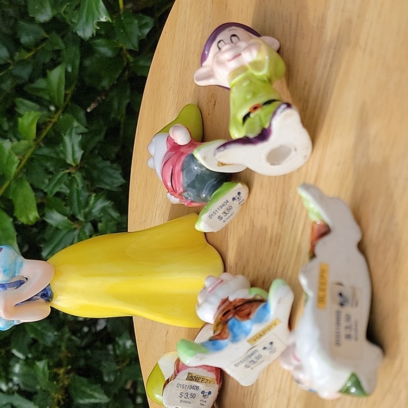 VINTAGE Snow White & The Seven Dwarfs figurines - Picture 5 of 11